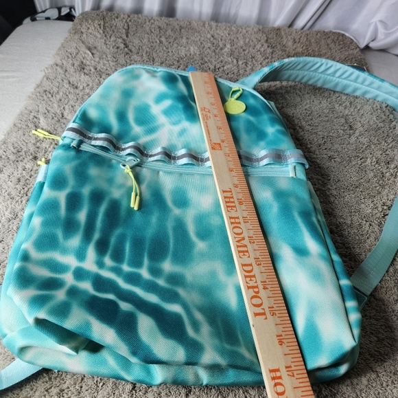 Ecotech Riley 17" Backpack - Aqua Ripple - Picture 5 of 15